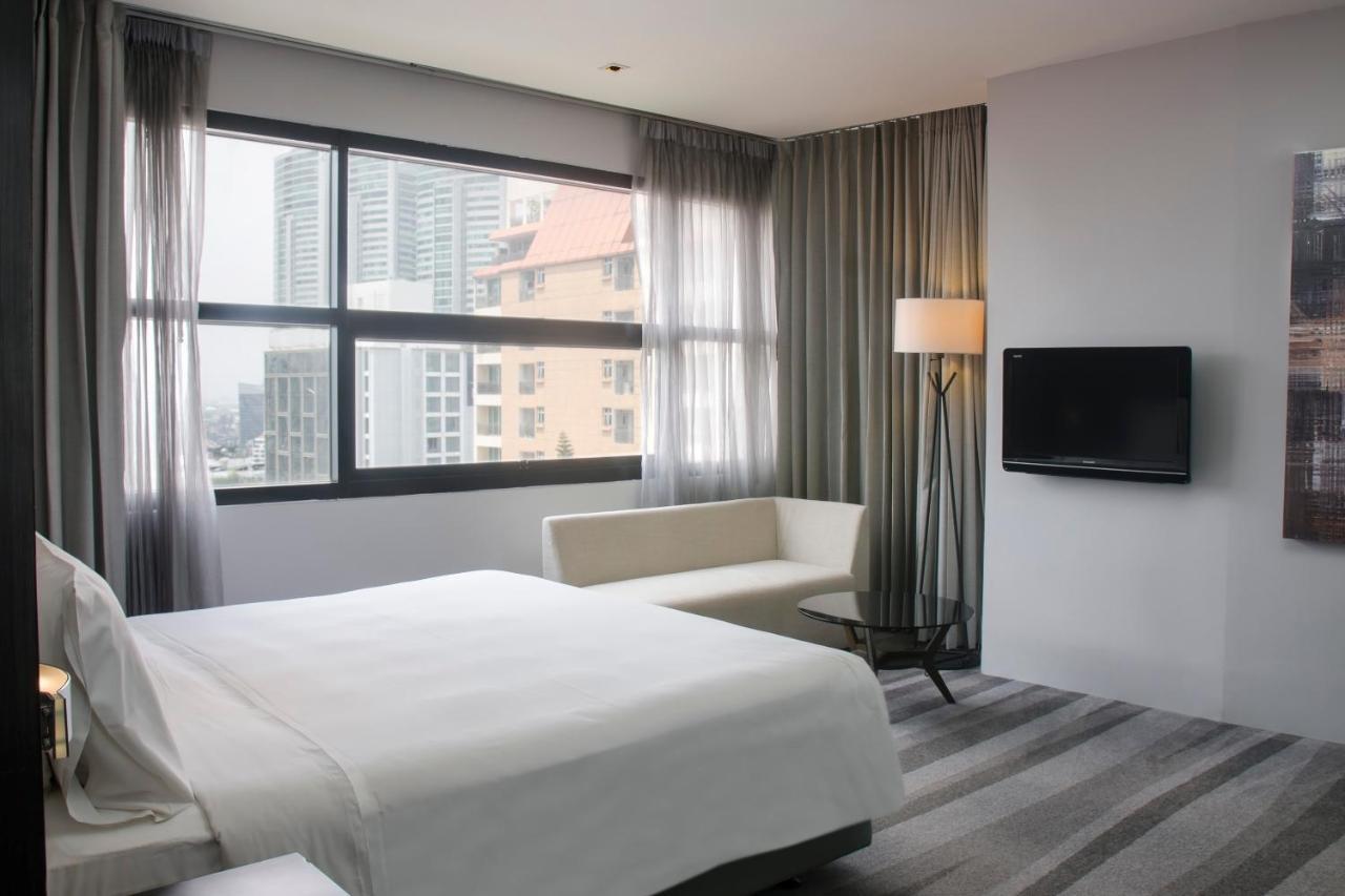 Holiday Inn Bangkok Sukhumvit By Ihg Екстер'єр фото