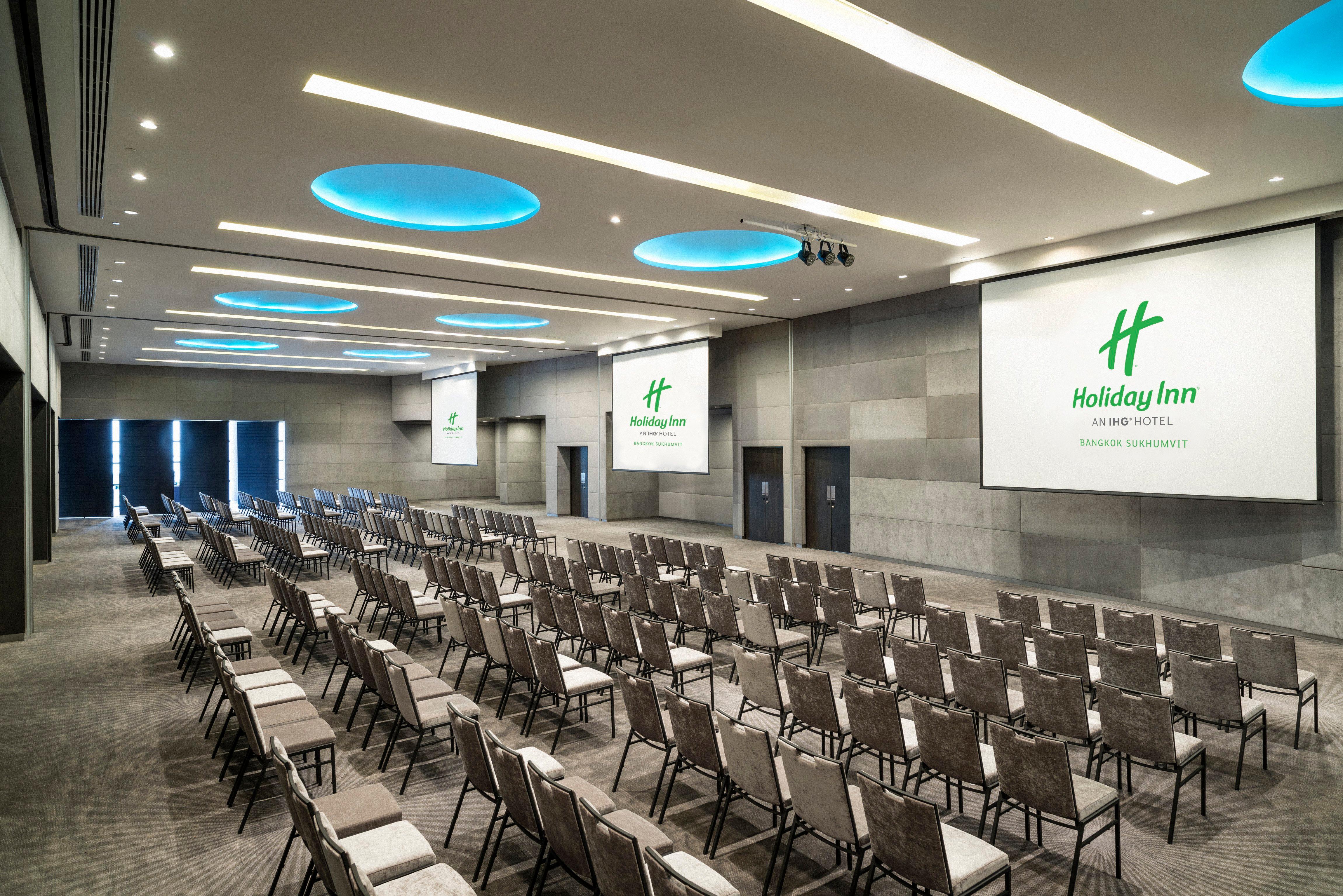 Holiday Inn Bangkok Sukhumvit By Ihg Екстер'єр фото